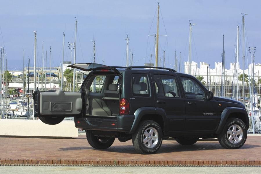  Jeep Cherokee 2002 года  (фото 42 из 130)